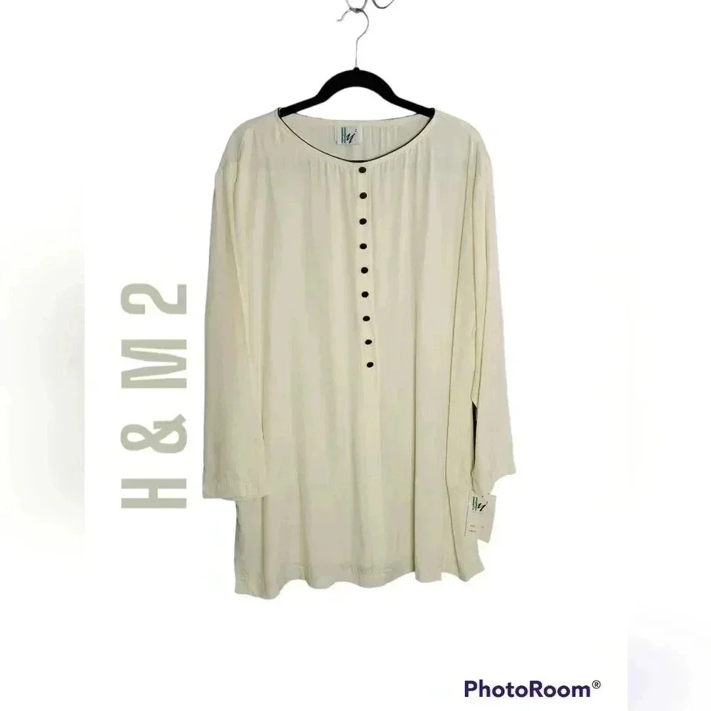 HM2 Blouse 1X NWT